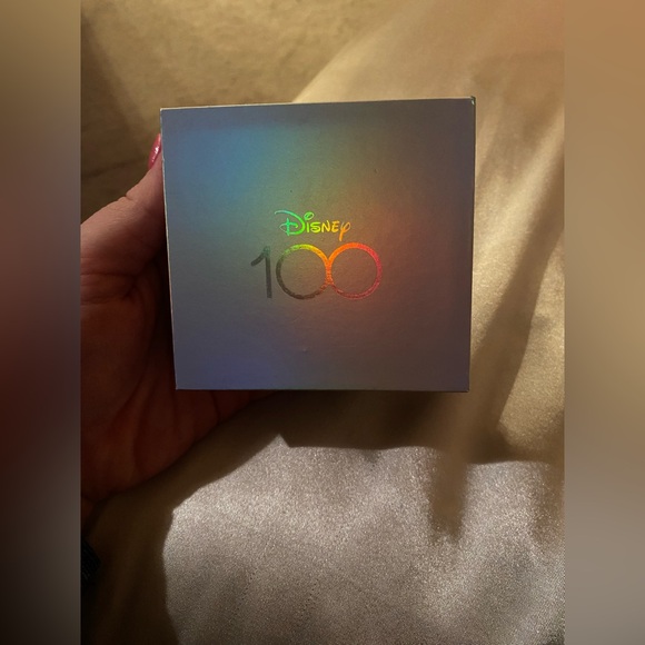 Disney Ariel necklace - Picture 2 of 2